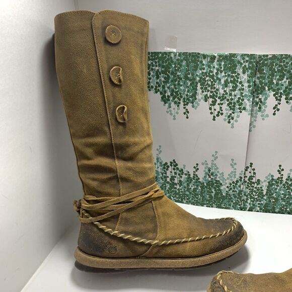 BORN Distressed Brown Leather Zippered Moccasin Tall Boots Size 9 US Women’s - Picture 4 of 16